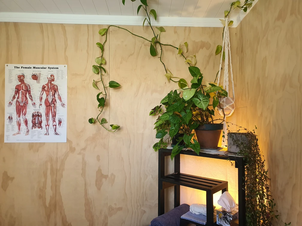 massage consultation space